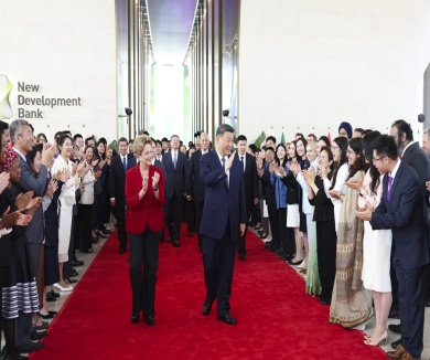 习近平访问金砖国家新开发银行