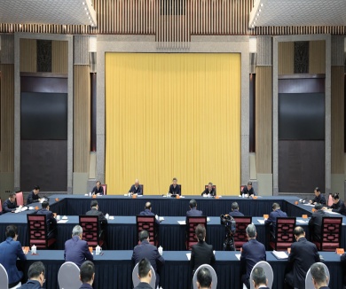 习近平主持召开部分省区市“十五五”时期经济社会发展座谈会并发表重要讲话