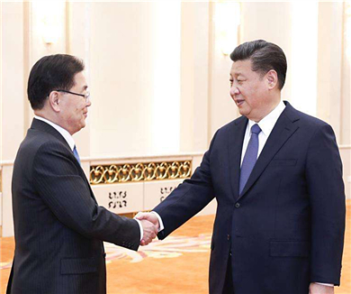 习近平亲切会见韩国总统特使