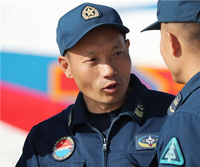 顶天立地的兵 赵运德：戈壁滩上的多彩时光