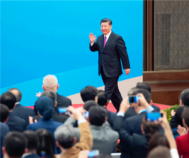 第二届“一带一路”国际合作高峰论坛举行圆桌峰会 习近平主持会议并致辞