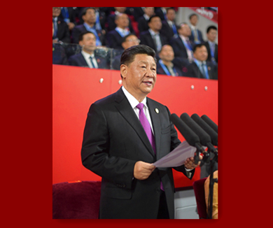习近平和彭丽媛出席亚洲文化嘉年华活动