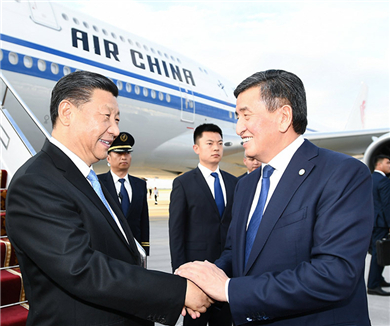习近平抵达比什凯克开始对吉尔吉斯共和国进行国事