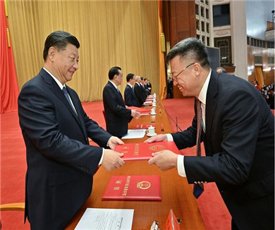 中共中央国务院隆重举行国家科学技术奖励大会