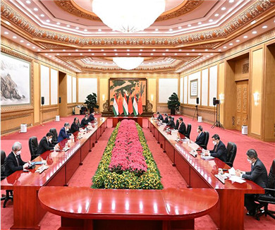 习近平会见塔吉克斯坦总统