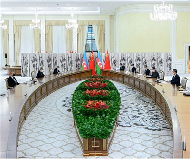 习近平会见阿塞拜疆总统