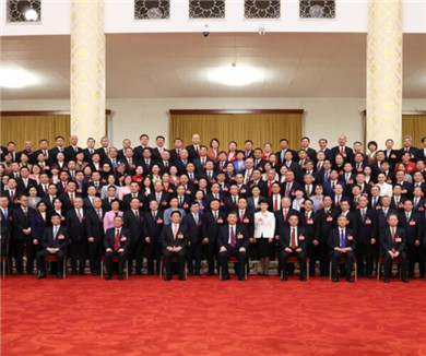 十四届全国人大一次会议闭幕会