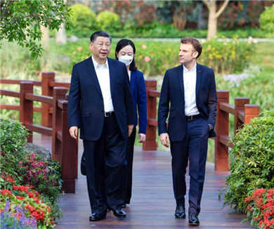 习近平同法国总统在广州非正式会晤