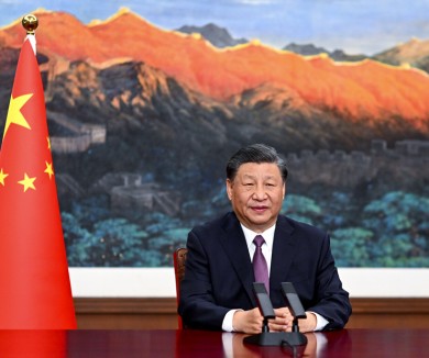习近平出席欧亚经济联盟第二届欧亚经济论坛全会开幕式