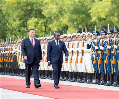 习近平同贝宁总统会谈