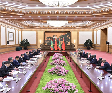 习近平会见毛里塔尼亚总统
